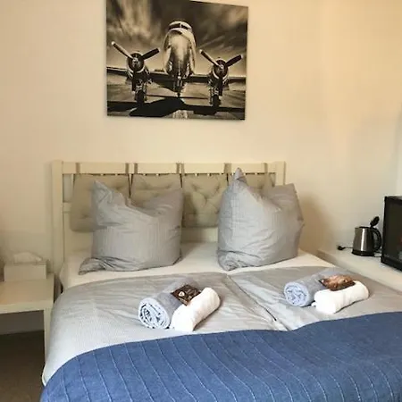 Sera's Guestroom *